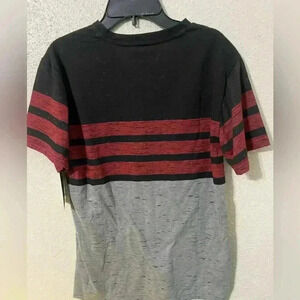 Big Boys Unvibe T-Shirt and Long Sleeve Flannel Shirt. Size XL